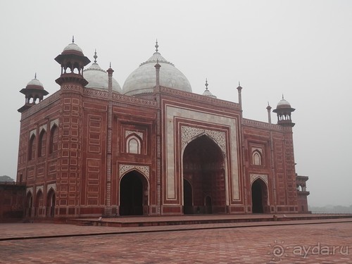 Агра.