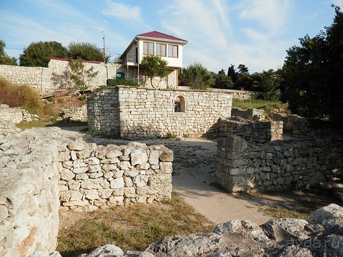 Свято-Климентовский монастырь, Херсонес и Севастополь