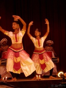 Шри-Ланка - национальные танцы и храм Зуба Будды