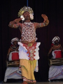 Шри-Ланка - национальные танцы и храм Зуба Будды