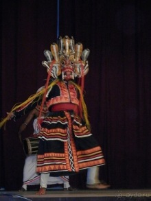 Шри-Ланка - национальные танцы и храм Зуба Будды