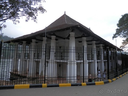 Шри-Ланка - национальные танцы и храм Зуба Будды