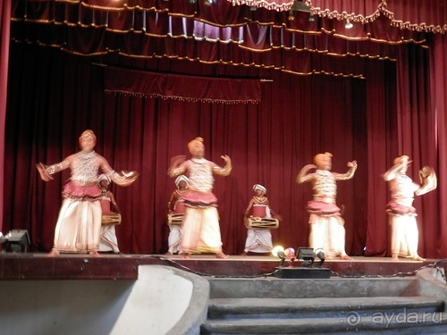 Альбом отзыва "Шри-Ланка - национальные танцы и храм Зуба Будды"