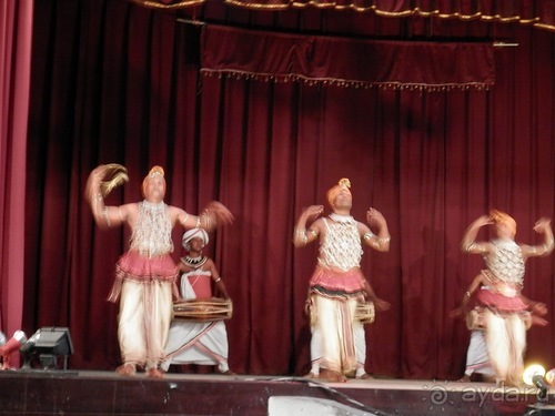 Шри-Ланка - национальные танцы и храм Зуба Будды