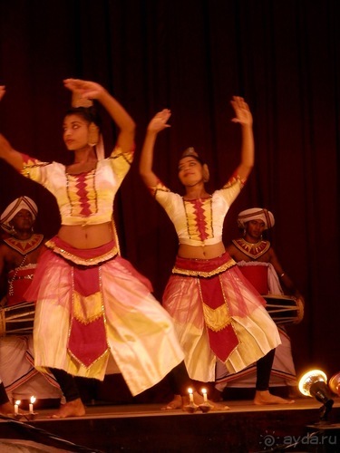 Шри-Ланка - национальные танцы и храм Зуба Будды