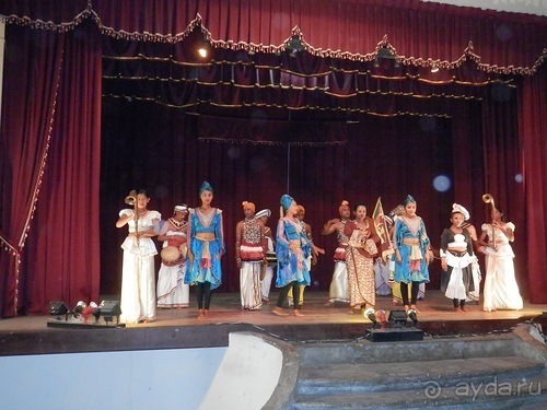 Шри-Ланка - национальные танцы и храм Зуба Будды