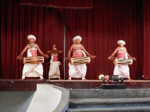 Шри-Ланка - национальные танцы и храм Зуба Будды