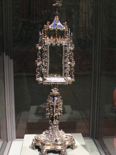 Лош - Шеверни - Париж