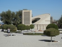 Парки, мавзолеи, рынки и музеи Бухары