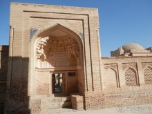 Парки, мавзолеи, рынки и музеи Бухары