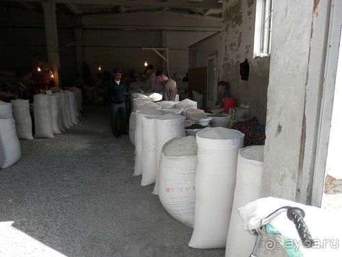 Парки, мавзолеи, рынки и музеи Бухары