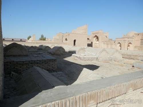 Парки, мавзолеи, рынки и музеи Бухары