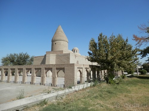 Парки, мавзолеи, рынки и музеи Бухары