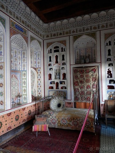 Парки, мавзолеи, рынки и музеи Бухары