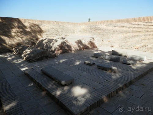 Парки, мавзолеи, рынки и музеи Бухары