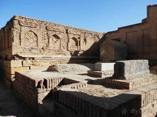 Парки, мавзолеи, рынки и музеи Бухары