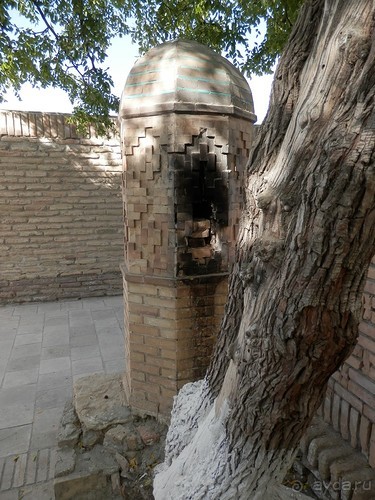 Парки, мавзолеи, рынки и музеи Бухары