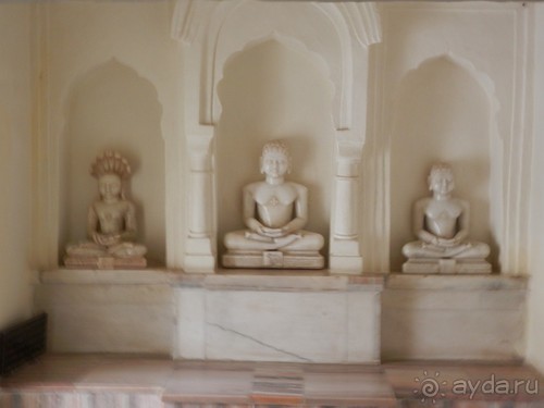 Джайнские храмы Кхаджурахо