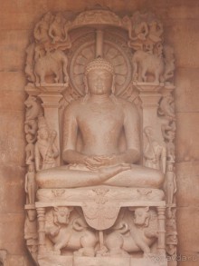 Джайнские храмы Кхаджурахо