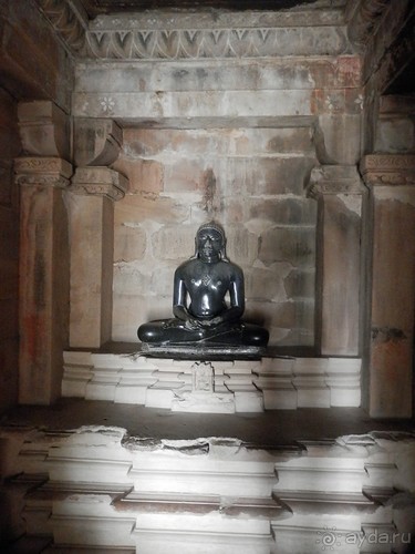 Джайнские храмы Кхаджурахо