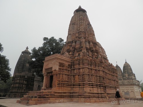Джайнские храмы Кхаджурахо
