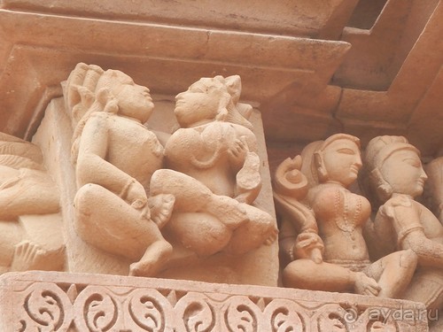 Джайнские храмы Кхаджурахо