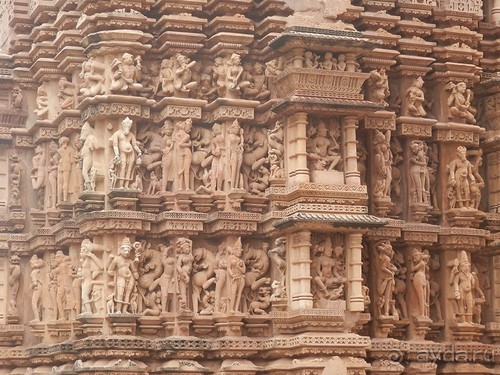 Джайнские храмы Кхаджурахо