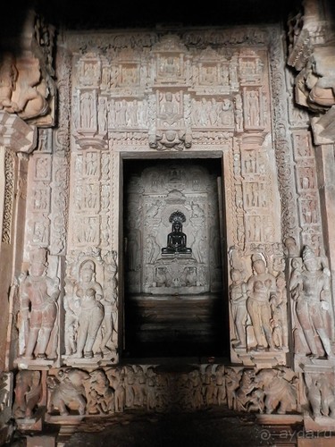 Джайнские храмы Кхаджурахо