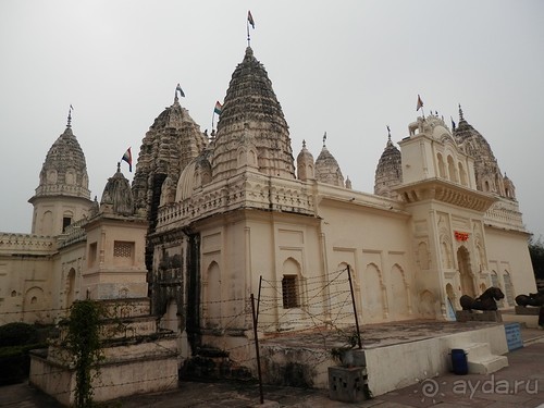 Джайнские храмы Кхаджурахо