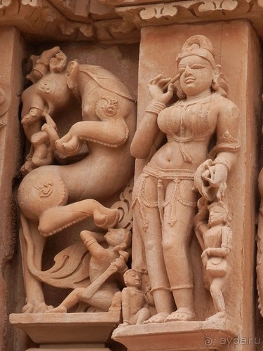 Джайнские храмы Кхаджурахо