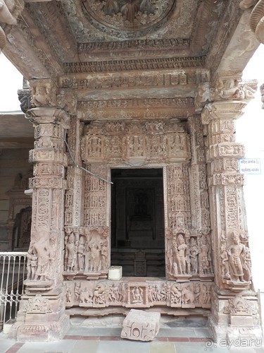Джайнские храмы Кхаджурахо