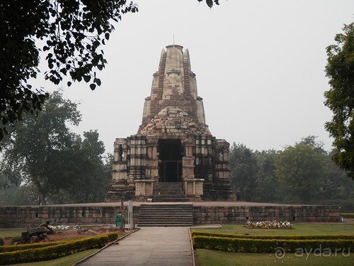 Джайнские храмы Кхаджурахо