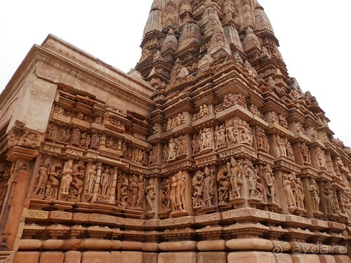 Джайнские храмы Кхаджурахо