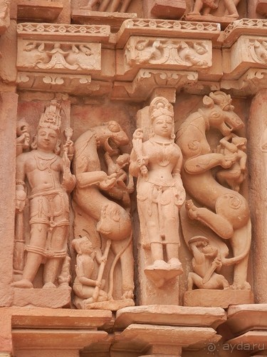 Джайнские храмы Кхаджурахо