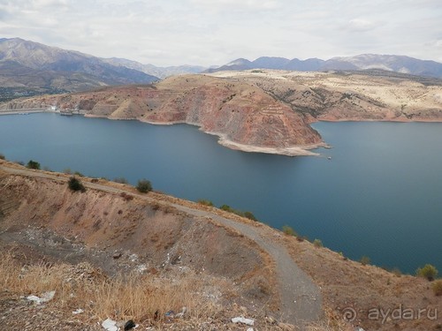 А Чимганские горы царят вдалеке и безумно прекрасны собою