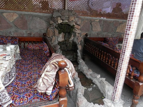 А Чимганские горы царят вдалеке и безумно прекрасны собою