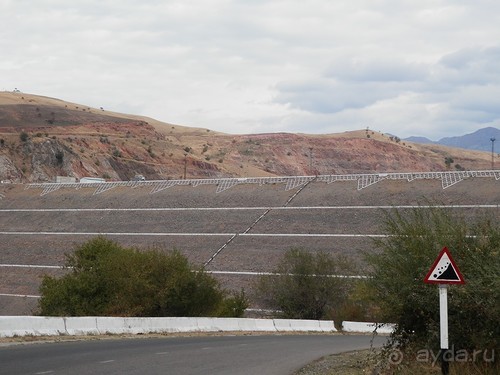 А Чимганские горы царят вдалеке и безумно прекрасны собою