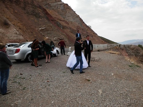 А Чимганские горы царят вдалеке и безумно прекрасны собою