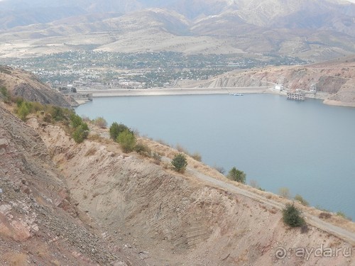 А Чимганские горы царят вдалеке и безумно прекрасны собою