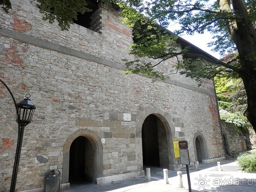 Бергамо - замок San Vigilio и холмы за городом