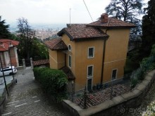 Бергамо - замок San Vigilio и холмы за городом