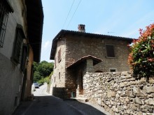 Бергамо - замок San Vigilio и холмы за городом