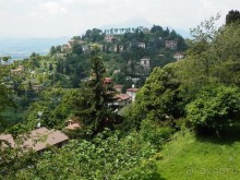 Бергамо - замок San Vigilio и холмы за городом