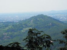 Бергамо - замок San Vigilio и холмы за городом