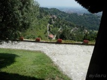 Бергамо - замок San Vigilio и холмы за городом