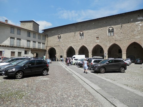 Бергамо - замок San Vigilio и холмы за городом