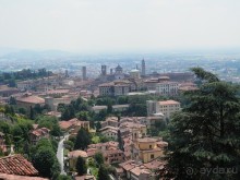 Бергамо - замок San Vigilio и холмы за городом