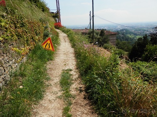 Альбом отзыва "Бергамо - замок San Vigilio и холмы за городом"