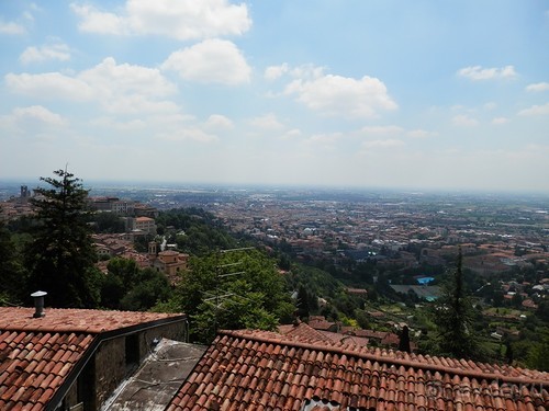 Бергамо - замок San Vigilio и холмы за городом