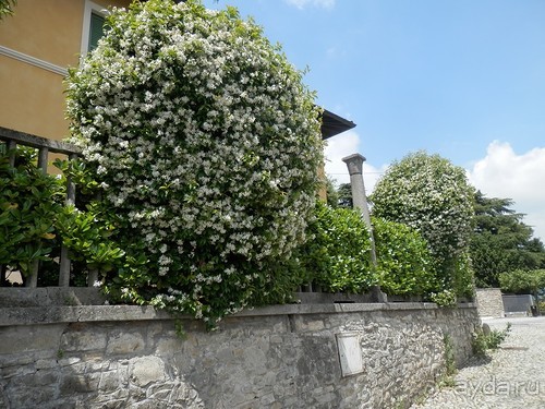 Бергамо - замок San Vigilio и холмы за городом